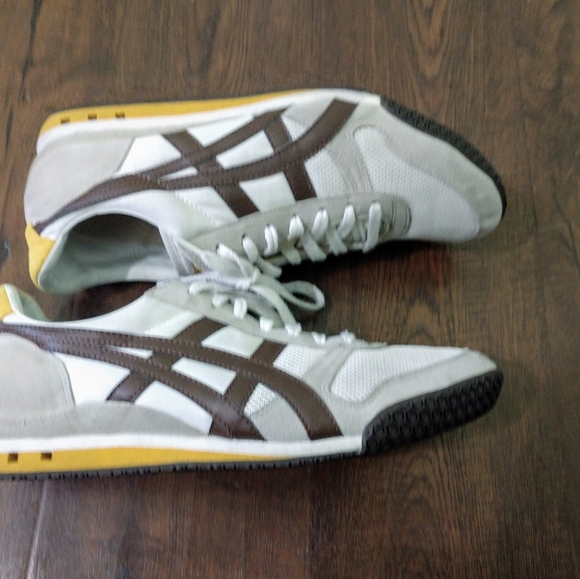 Onitsuka Tiger by Asics Other - ASICS ONITSUKA TIGER ULTIMATE 81 HN-201